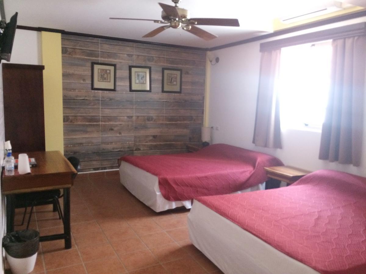 בליז סיטי Easy Inn Hotel מראה חיצוני תמונה